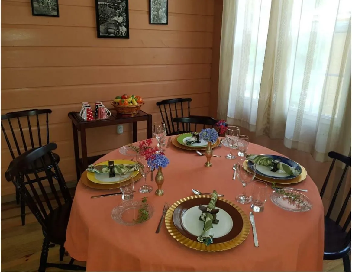 Chalet Barbecue Heritage Gardens Cottage - Jm Newcastle